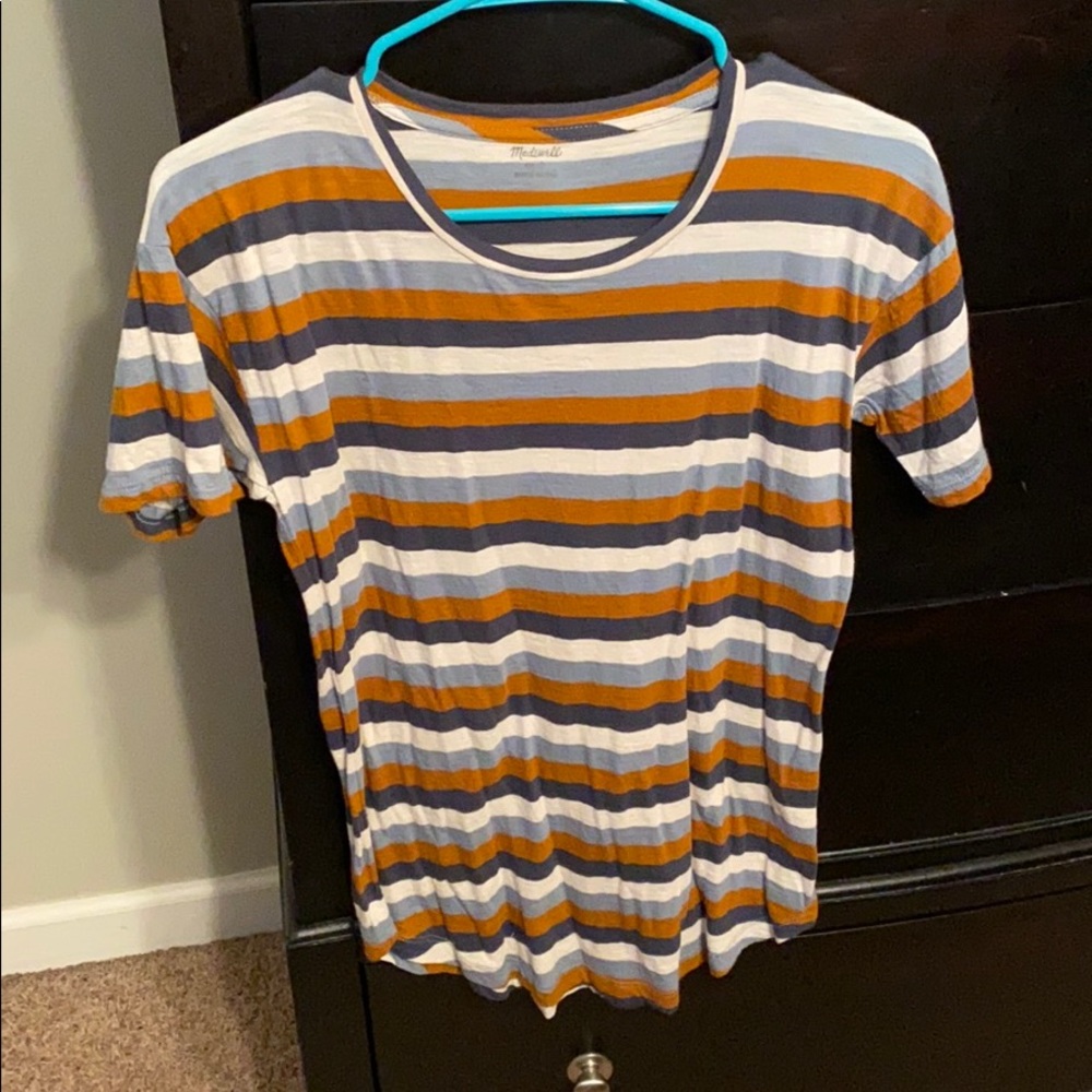 Short sleeve tee